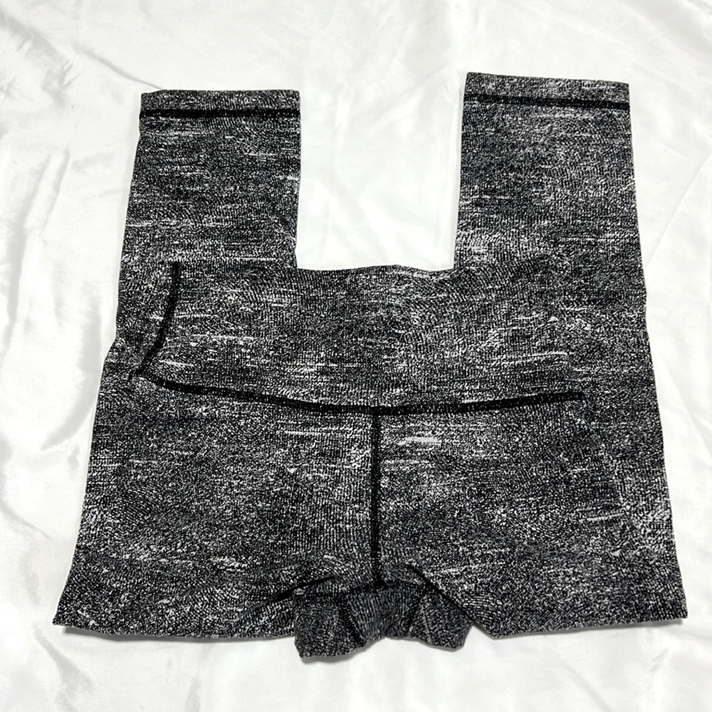 Lululemon Black and White Pattern Crop Leggings